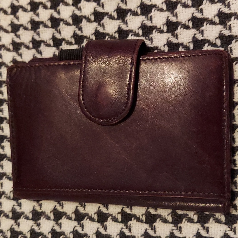 Wilson's Bi-fold ID case
